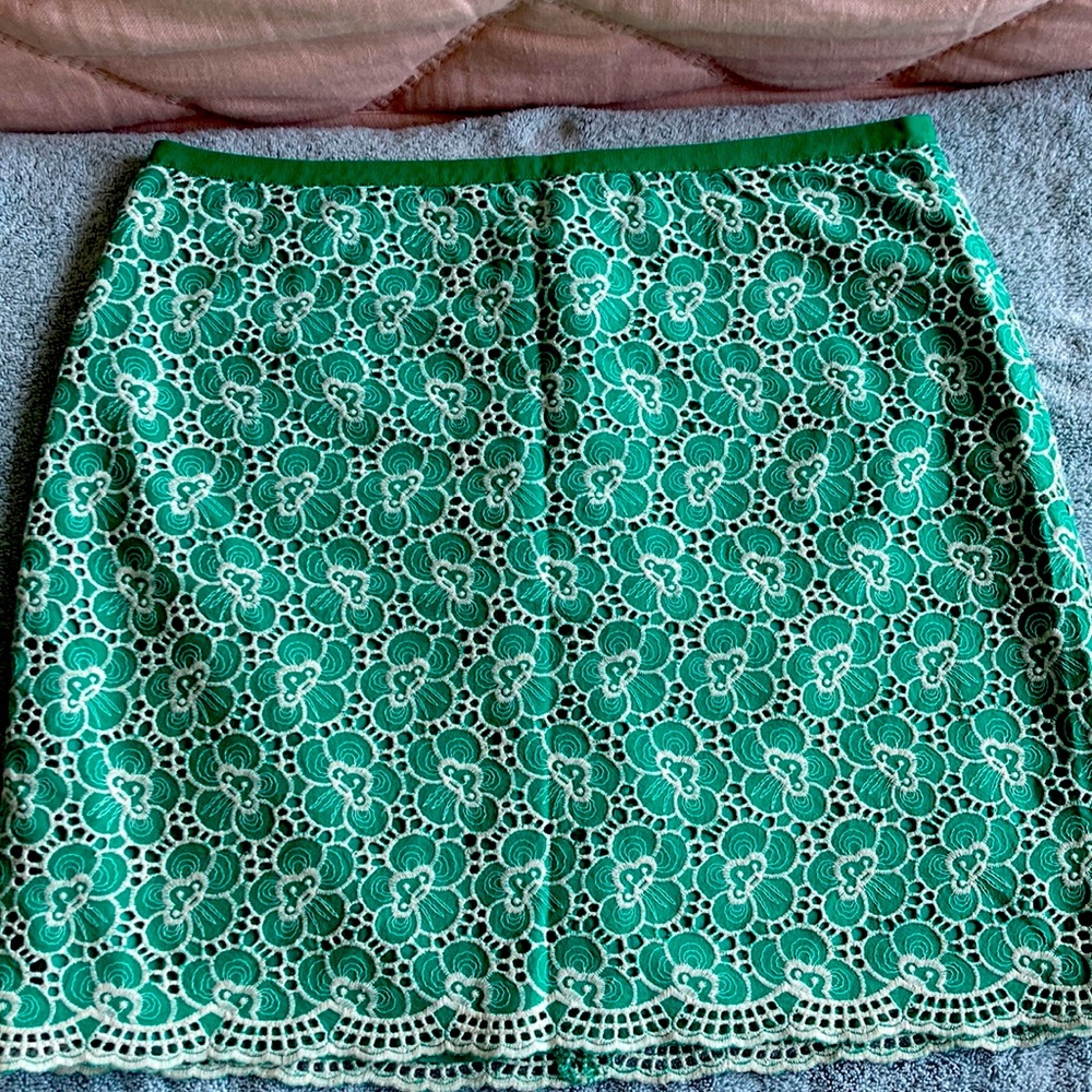 EUC J Crew lawn green skirt. Size 10 Has an embroidered overlay. Grosgrain waist